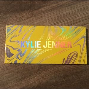 Kylie Cosmetics Calm Before the Storm Palette